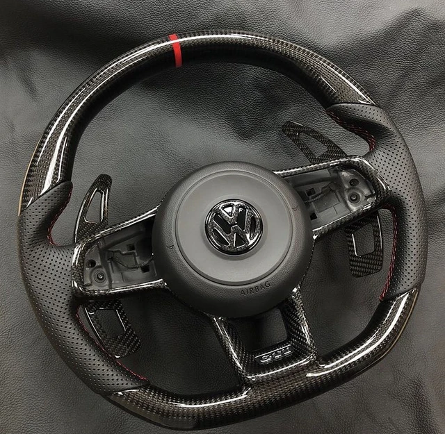 VOLANTE VW FIBRA DE CARBONO.