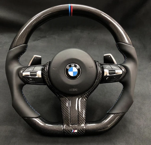 VOLANTE BMW M PERFORMANCE FIBRA DE CARBONO.